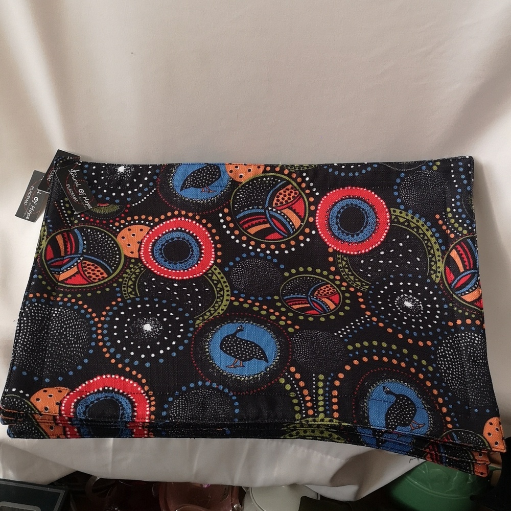 New with Tags Set of Four Beautiful Quality Placemats Colourful Pattern w Birds